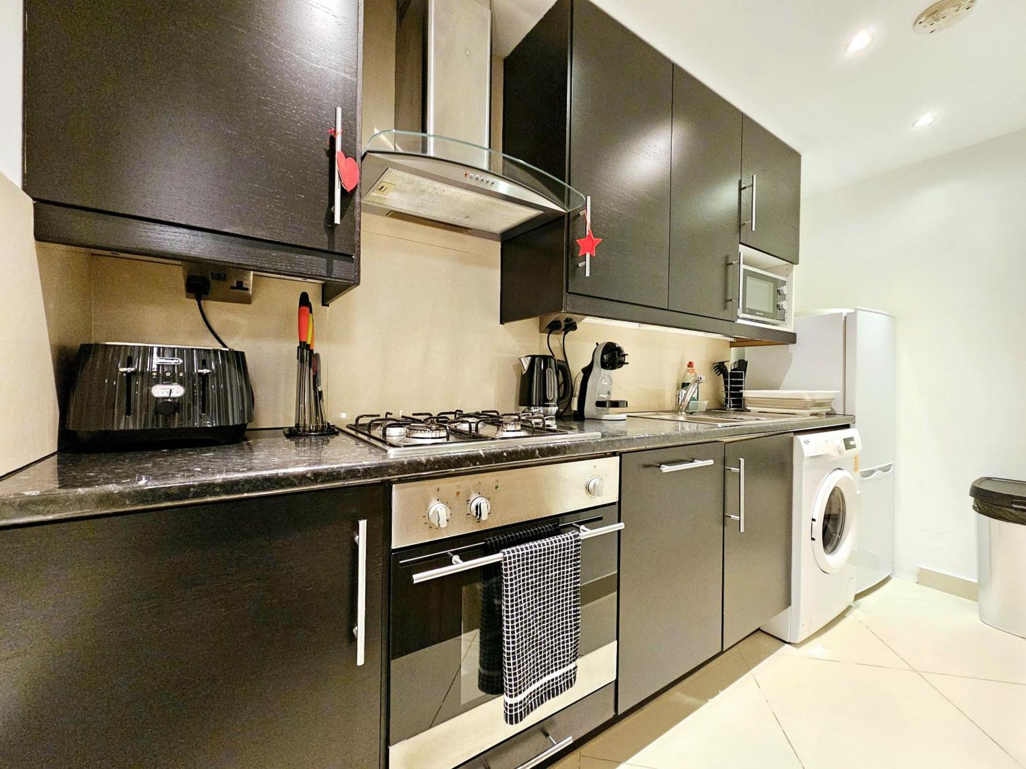Modern Hyde Park Home With Private Entrance & Private Back Patio Near Bayswater & Paddington Stations Londres Exterior foto